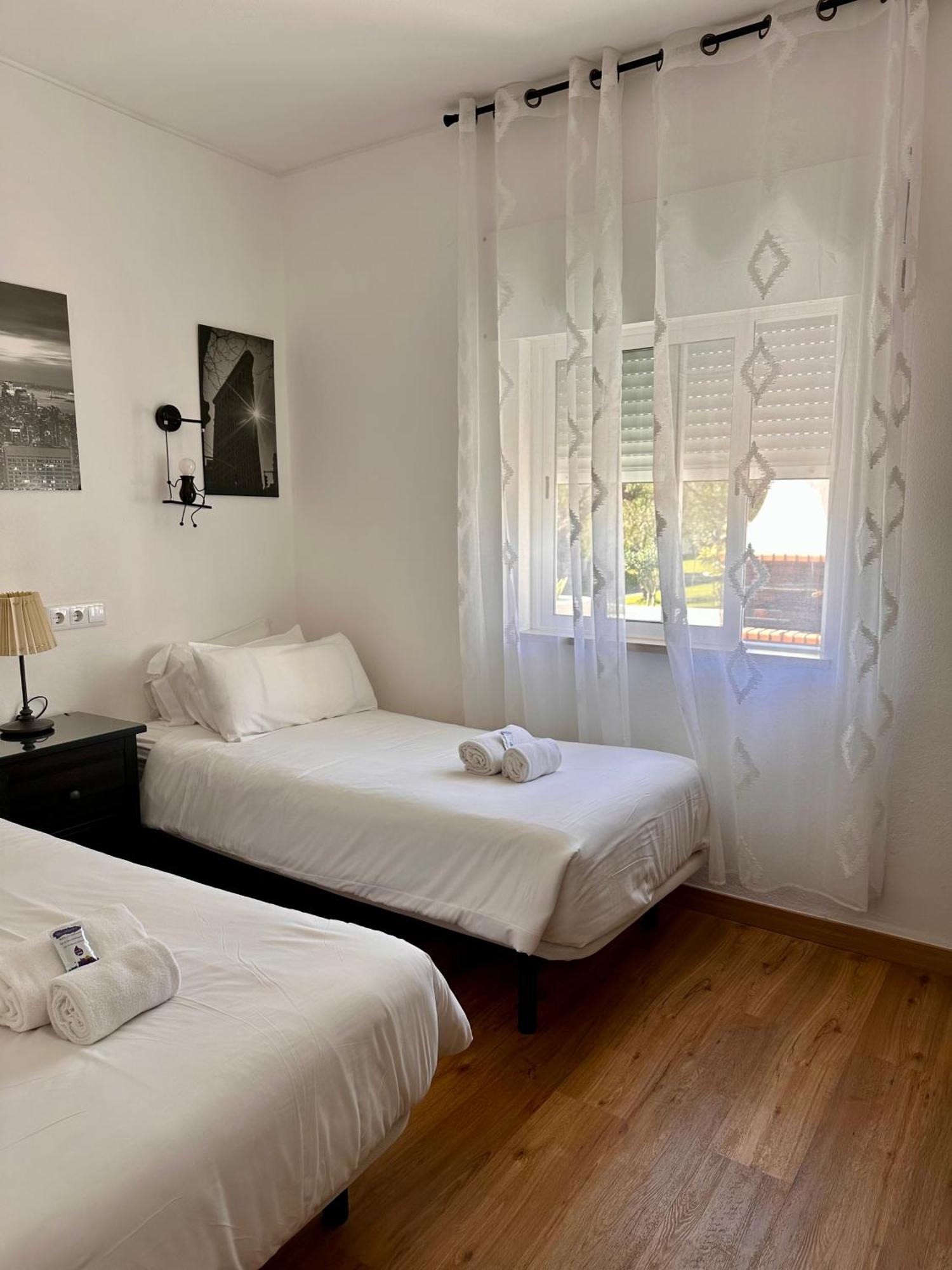 Castelo Da Esperanca Na Vila Sra Da Rocha Porches  Eksteriør billede